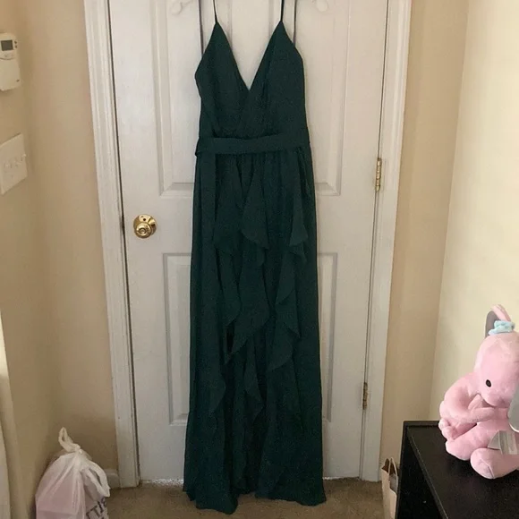 Vera Wang | Dresses | Vera Wang Halter Bridesmaid Dress In Forrest Green |  Poshmark